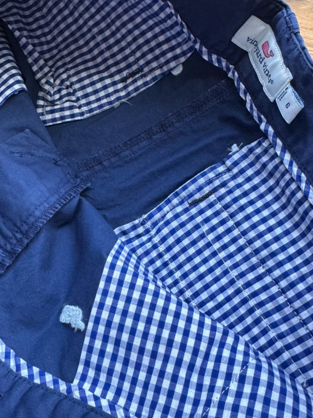 Vineyard Vines Embroidered Shorts 6 - Picture 7 of 7
